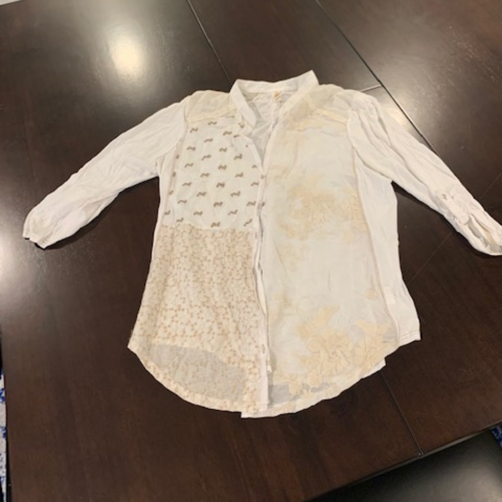 Tiny embroidered blouse